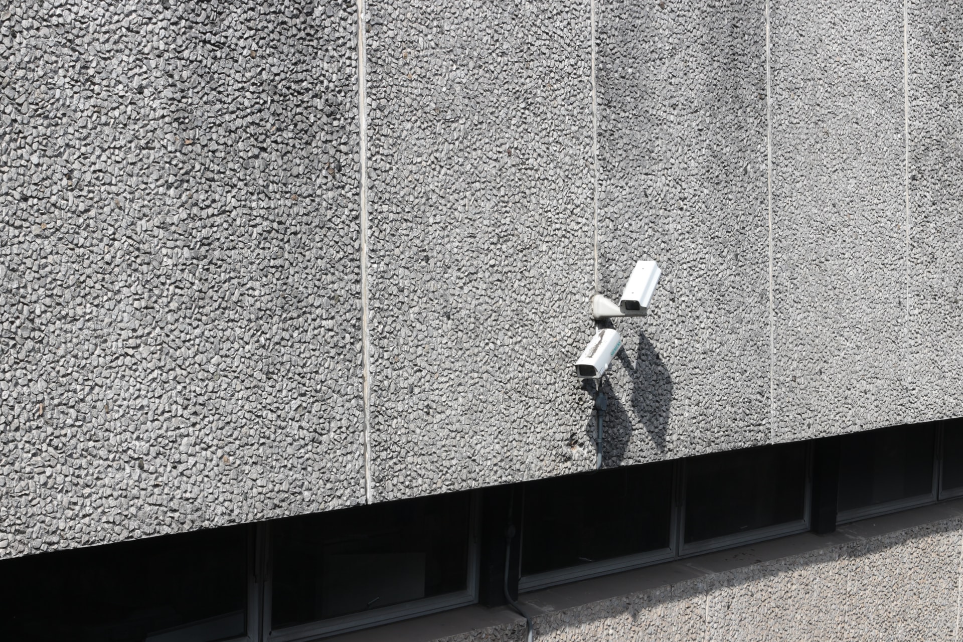 Read more about the article 3 Points to Consider When Selecting Commercial Alarm Systems